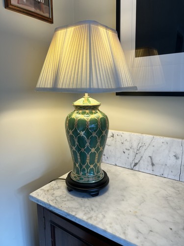 Sashi traditional table lamp - traditional,