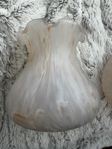 Vintage glass opaque - x,