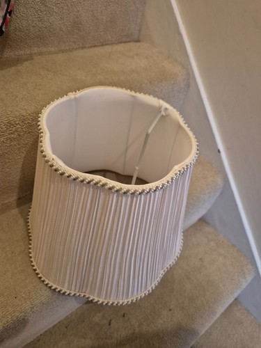White 30cm tall curvy - a,