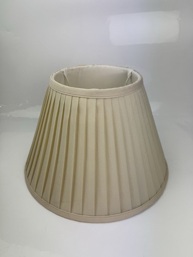 Pleated silk round - pleated, lamp